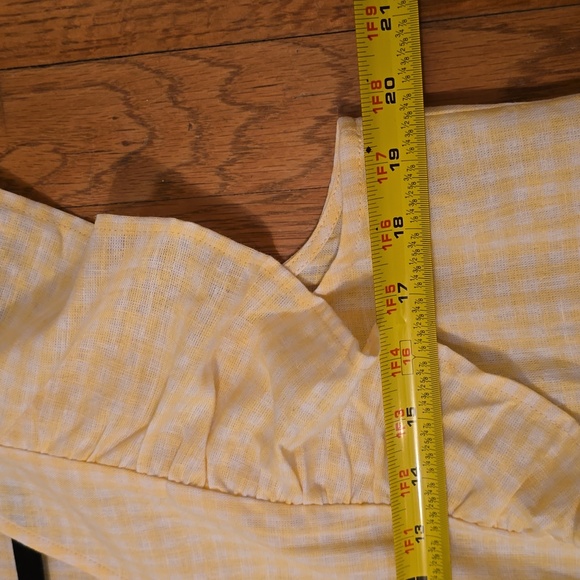 CROFT & BARROW WOMENS YELOW & WHITE GINGHAM TOP WITH RUFFLED SLEEVES SIZE LARGE - Picture 14 of 16